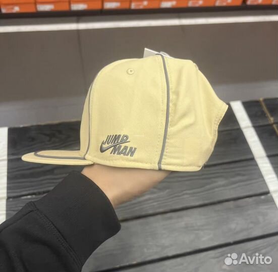 Бейсболки и кепки