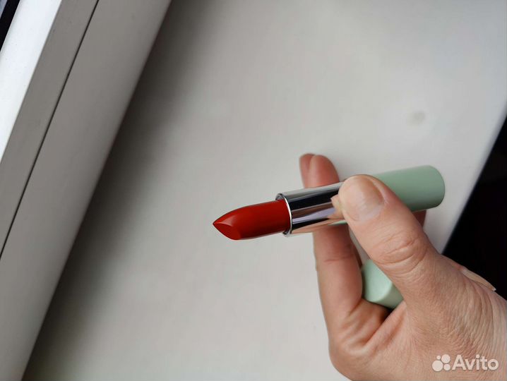 Помада красная Clinique новая