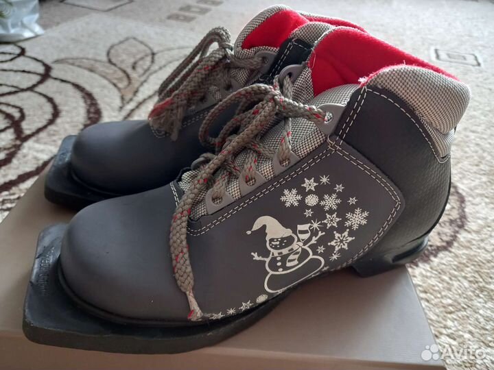 Лыжные ботинки детские