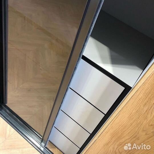 Шкаф распашной 2.1м