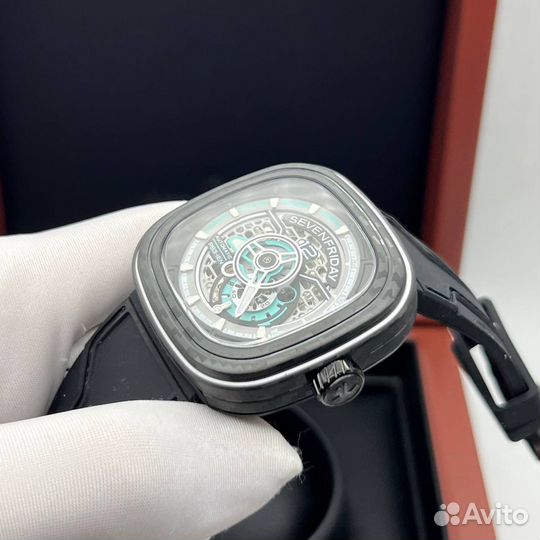 Наручные часы sevenfriday