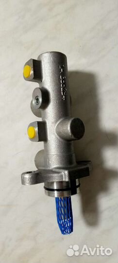 Тормозной цилиндр kia Caren's