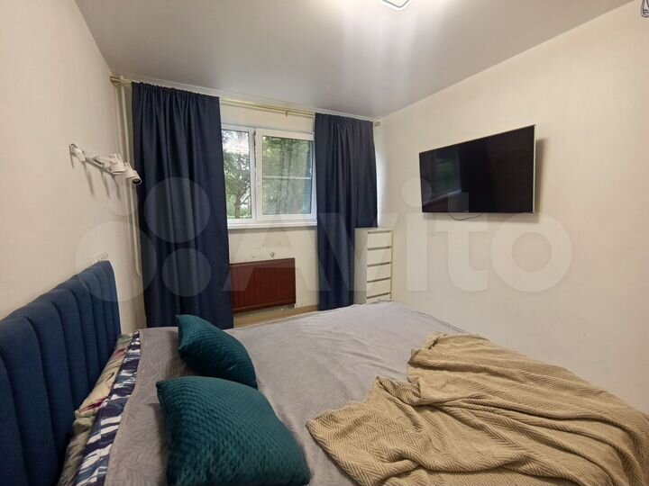 2-к. квартира, 55 м², 1/9 эт.