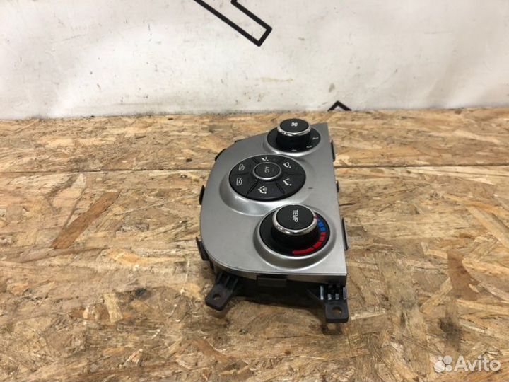 Блок управления климат-контролем Hyundai Santa Fe