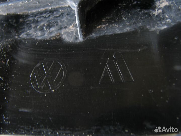 Volkswagen Tiguan 2 Панель передняя телевизор