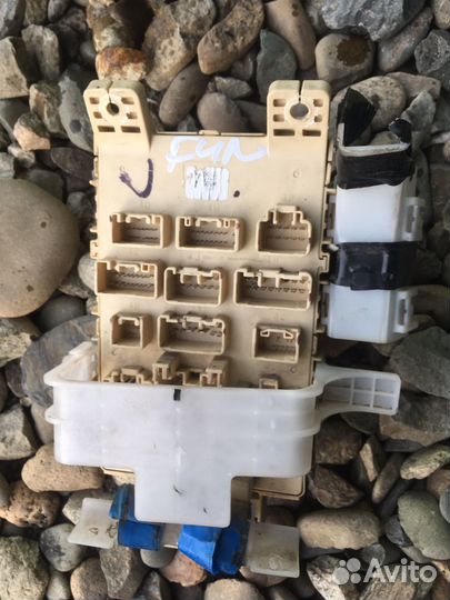 Toyota funcargo блок предохранителей салонный