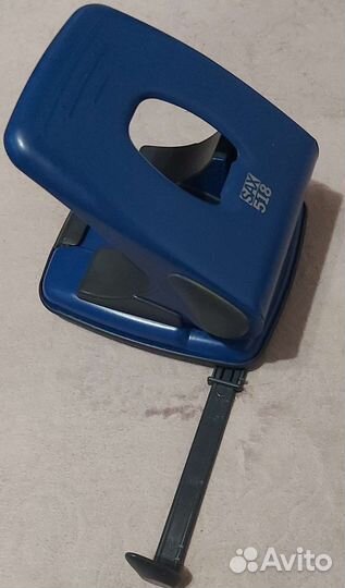 Дырокол SAX 518 до 40 листов