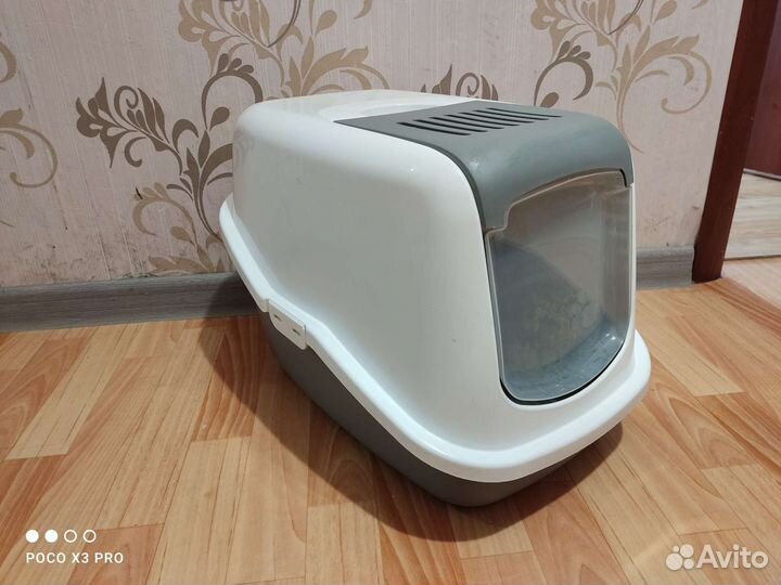 Закрытый туалет для кошек