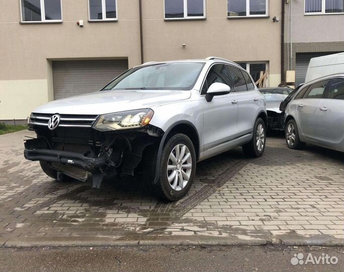 VW Touareg 7P NF 2012 г по запчастям