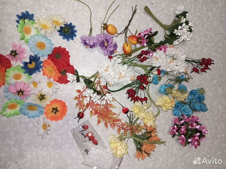 Бисер и другие предметы для творчества