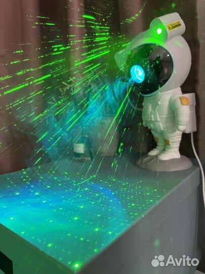 Проектор звездное небо космонавт