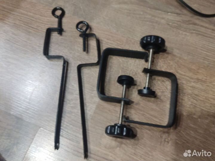 Игровой руль с педалями Genius