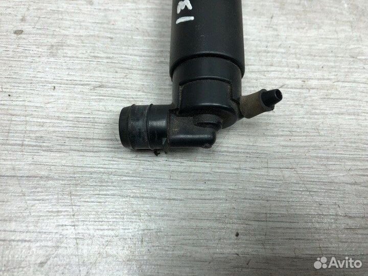 Насос омывателя Toyota Corolla хэтчбек 3ZZ-FE 2004