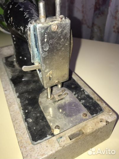 Детская швейная машина