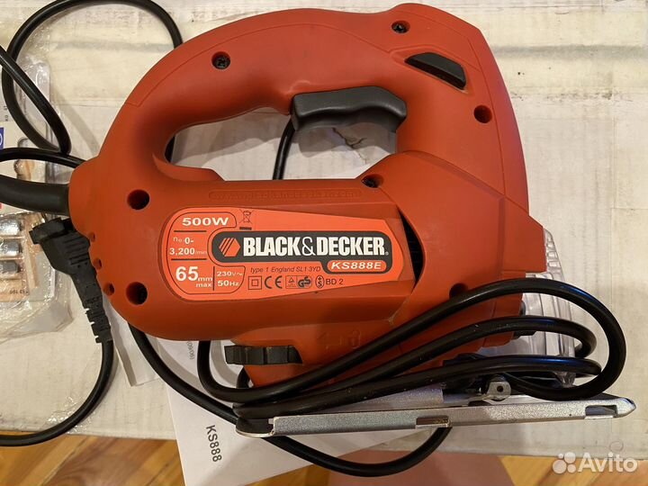 Электролобзик black+decker KS888E