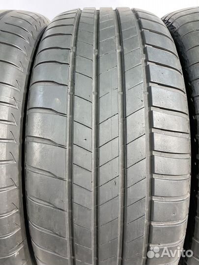 Bridgestone Turanza T005 215/55 R17