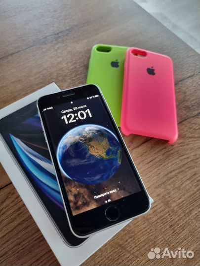 Телефон iPhone SE 2020