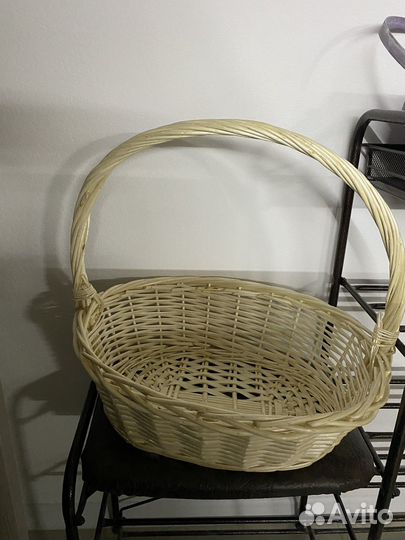 Корзина плетеная