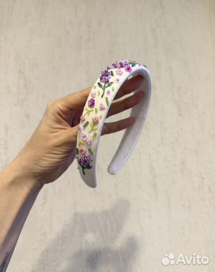 Ободок с вышивкой сирень