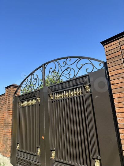 Дом 182 м² на участке 6,3 сот.