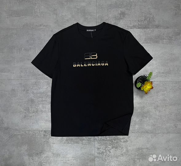 Футболка Balenciaga
