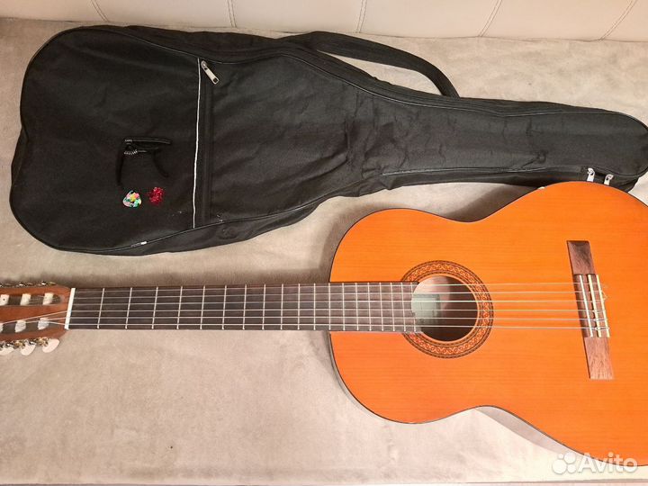 Классическая гитара Yamaha C40