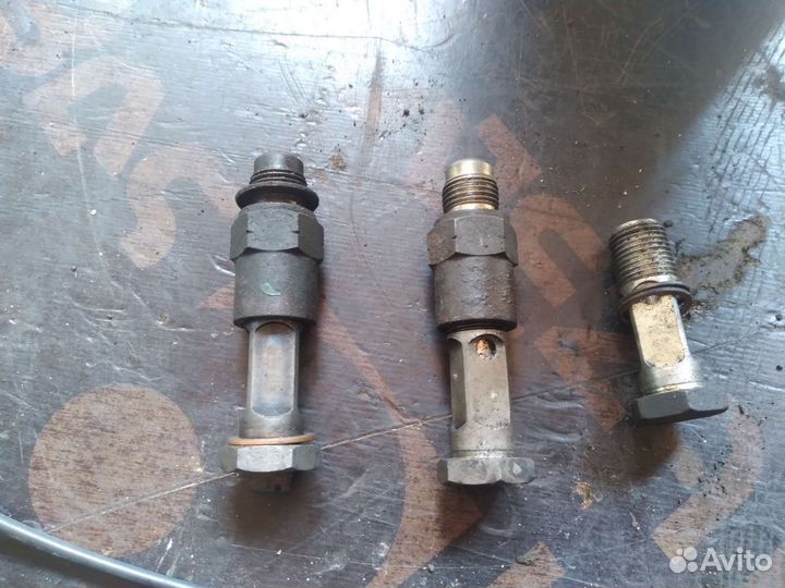 Клапан топливный Volvo FH12