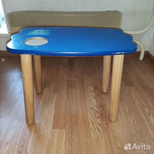 Детский деревянный столик