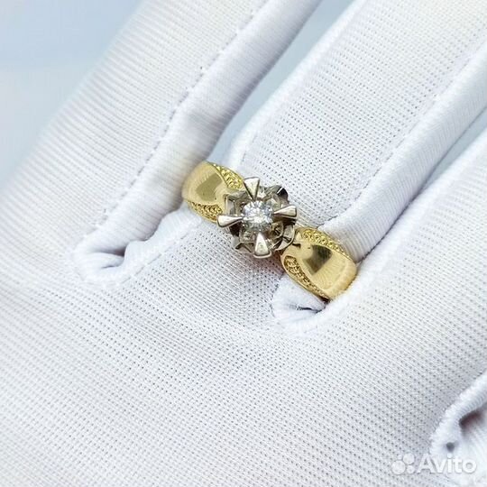 Золотое кольцо с бриллиантом 18р