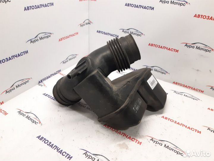 Патрубок воздушного фильтра Toyota Crown JZS173