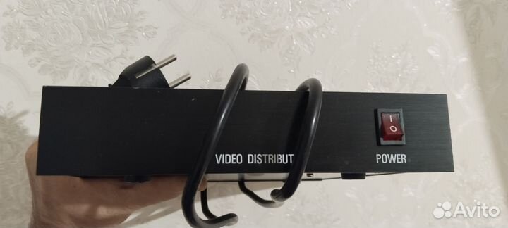 Видео дистрибьютор на 6 выходов