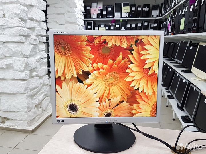 Монитор ЖК LG Flatron L1942P, экран 19