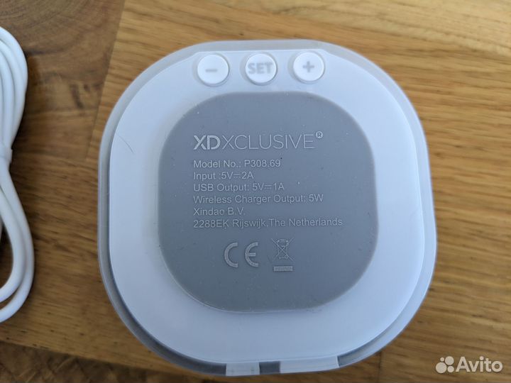 Беспроводная док-станция Aria с часами новая