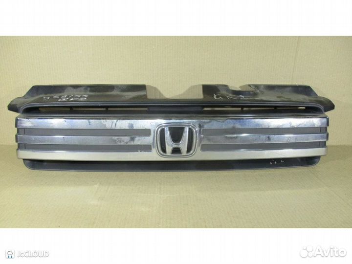 Решетка радиатора на honda mobilio spike GK1 L15A