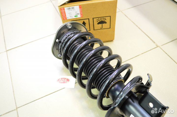 Амортизатор передний правый Range Rover L538