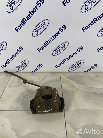 Суппорт передний правый Renault Fluence L30R