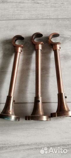 Крепление для карниза