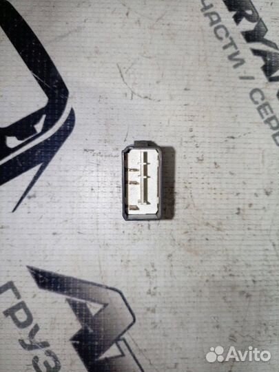 Кнопка Mercedes-Benz Atego