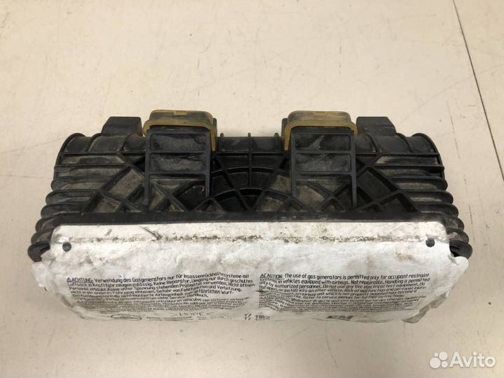Подушка безопасности пассажирская в торпедо Opel A