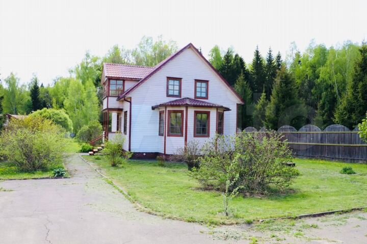 Дом 267,3 м² на участке 54 сот.