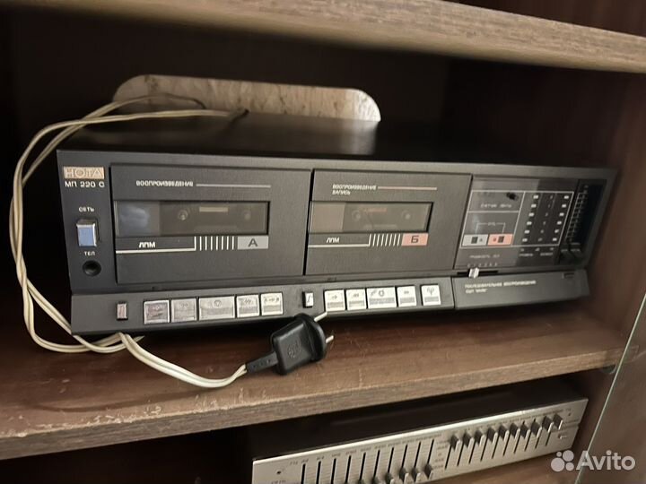 Кассетный магнитофон нота