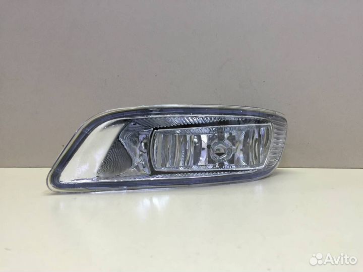 Фара противотуманная левая Toyota Corolla Altis 20