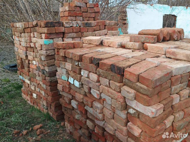 Кирпич красный