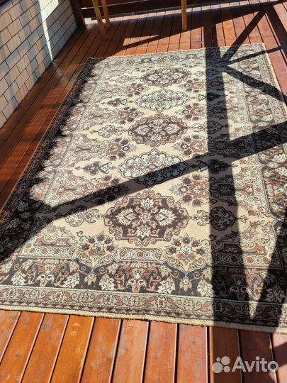 Ковер шерстяной