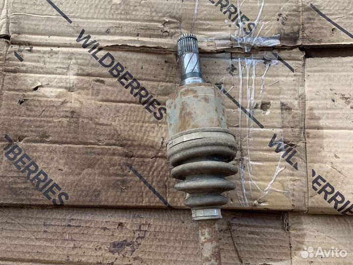 Привод левый mazda familia bj 1,5 АКПП