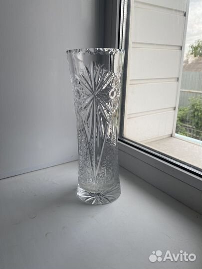 Ваза для цветов хрустальная