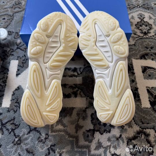 Кроссовки Adidas Ozweego