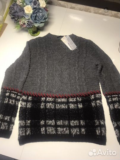 Свитер на мальчика benetton