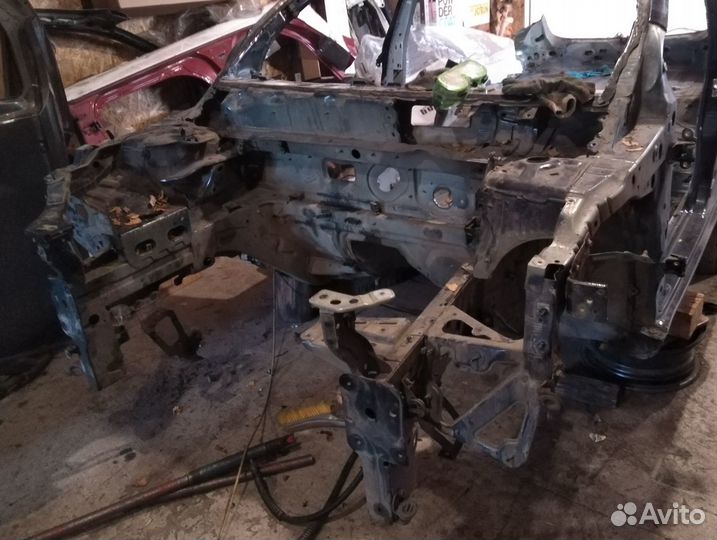 Renault Scenic megane Fluence лонжерон стойка