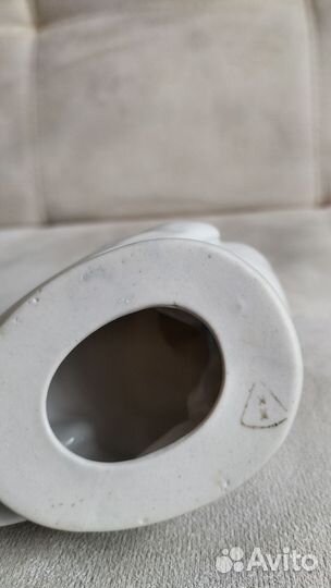 Фарфоровая статуэтка голубь